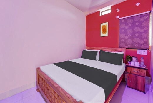 OYO 823438 Hotel Darkmoon Inn