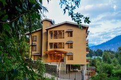 The White Hill Resort , Manali