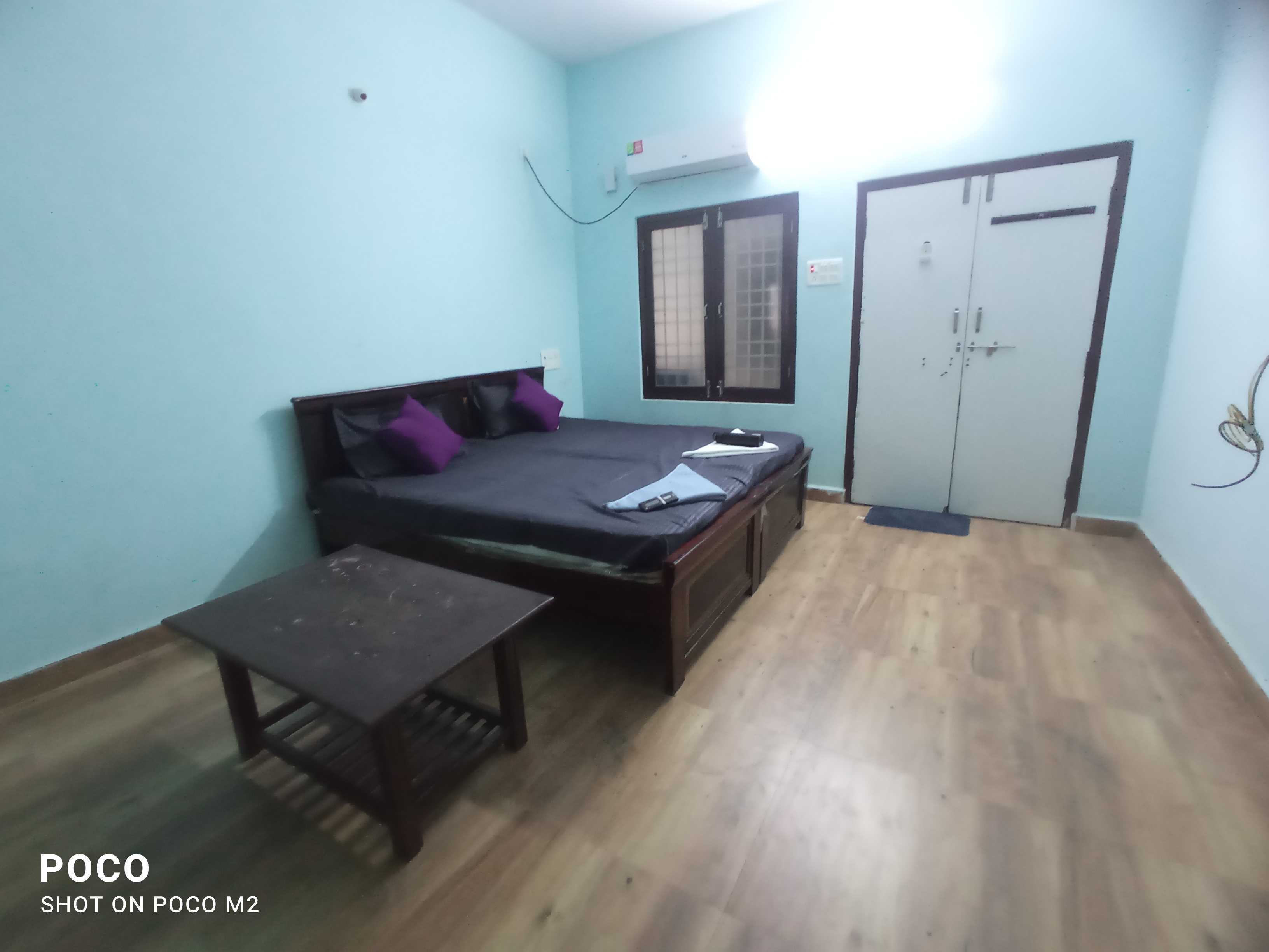 Hotel O Shivam Rooms - Tap to explore photos