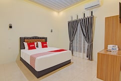 Capital O 90643 Suri Guest House Syariah, Padang