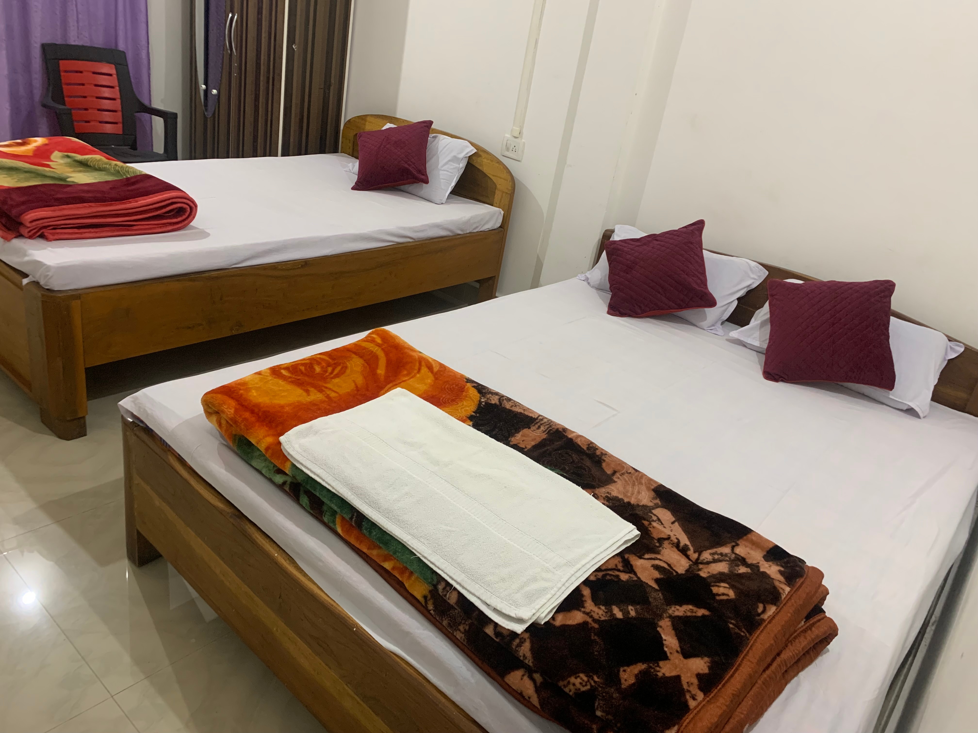 HYRAX HOME STAY - Tap to explore photos