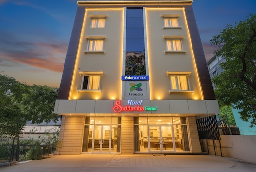 FabHotel Siddarth Grand