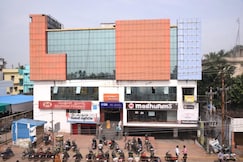 Qinn Guest House, Palakollu