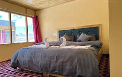 Deluxe Cottage Near Pangong Lake