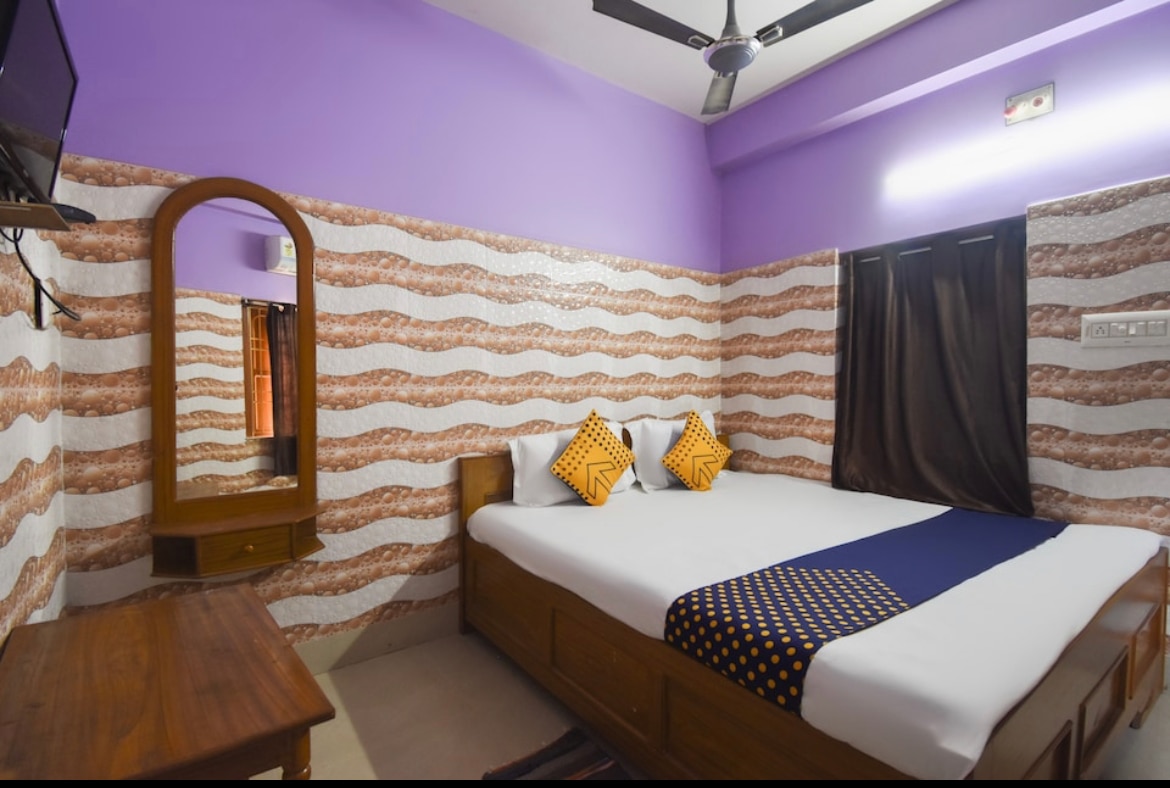 New Suvam Lodge and Hotel - Tap to explore photos