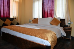 Whistling Alpines, Shoghi