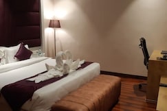 Grand Geet Hotel, Kanpur