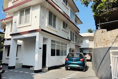 Merrat Regency - Rooms and 2BHK Apartment, Thrissur