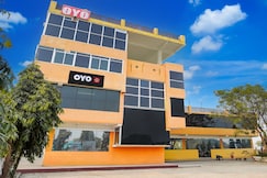 SPOT ON New Diamond Hotel, Robertsganj
