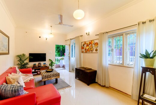 Stylish 2bhk w/ pool, Kitchen | 8 mins from beach by Savera Stays