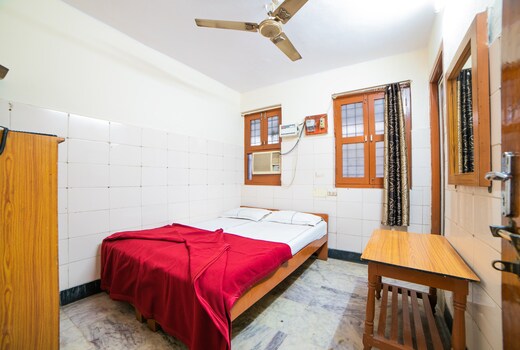 Hotel O Sree Radha Lodge Near Snow World