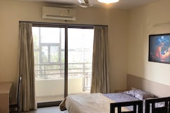 Radha kutir solace studio, Vrindavan