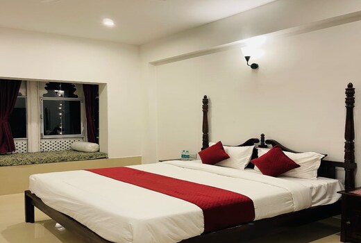 Hinglaj Garh Resort