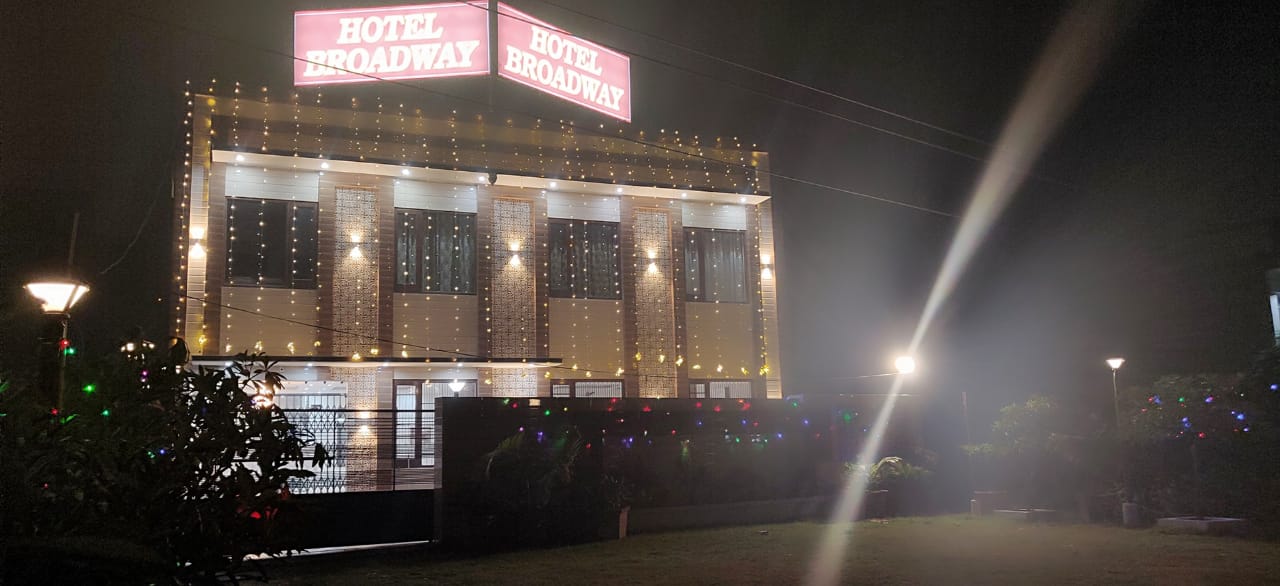 Hotel Broadway Amritsar - Tap to explore photos