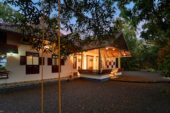 Cotelac Heritage Lake Resort Alleppey by VOYE HOMES, Alleppey