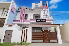 Hotel O City 99 Stay Inn Sarnath station, Varanasi