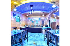 Hotel Golden Moon, Srinagar