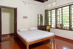 Aqualillies Water Front Heritage Homestay, Kumarakom