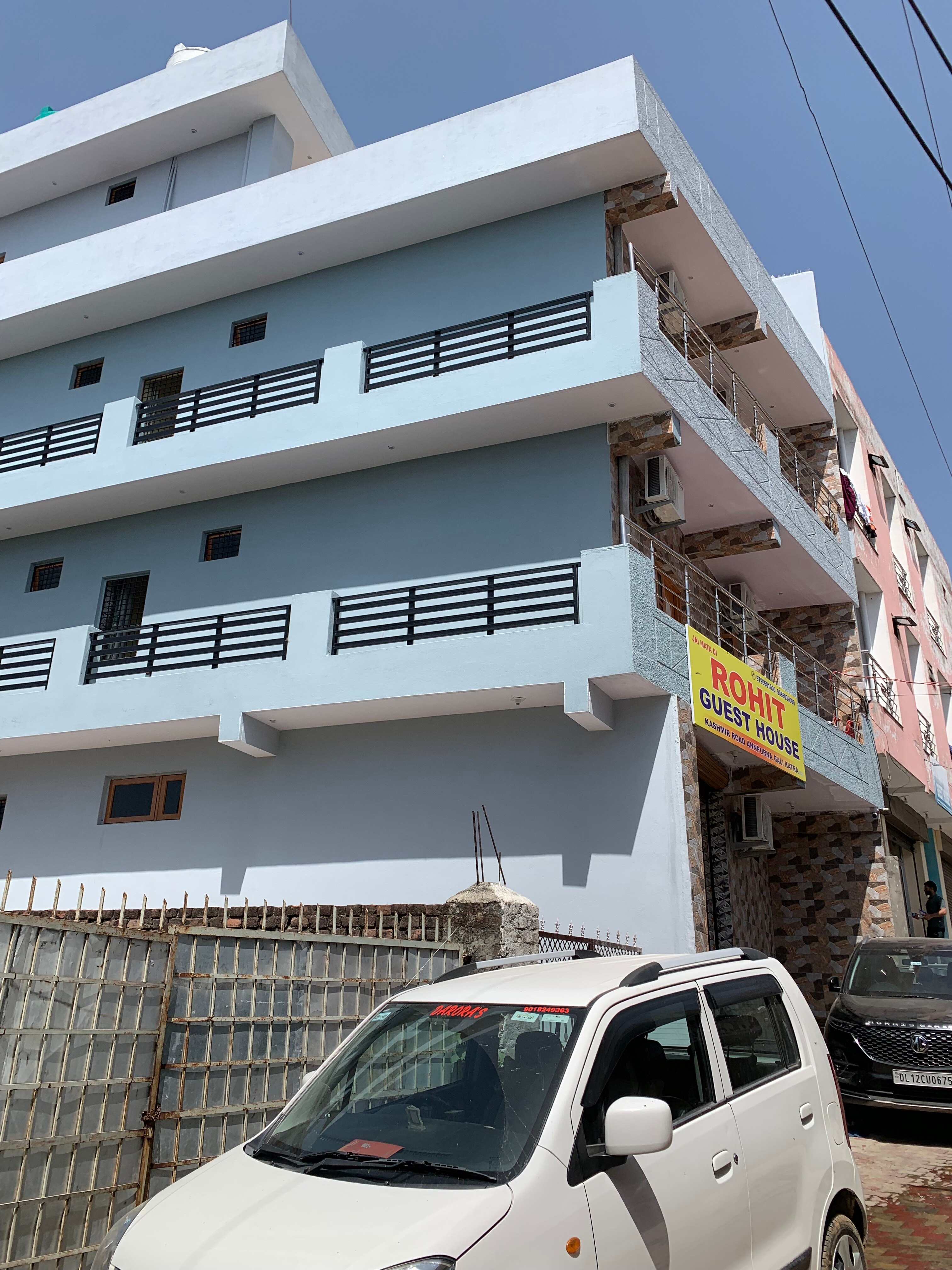 Rohit Guest House - Tap to explore photos