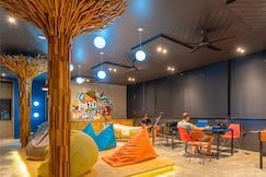 Patong Poshtel, Phuket