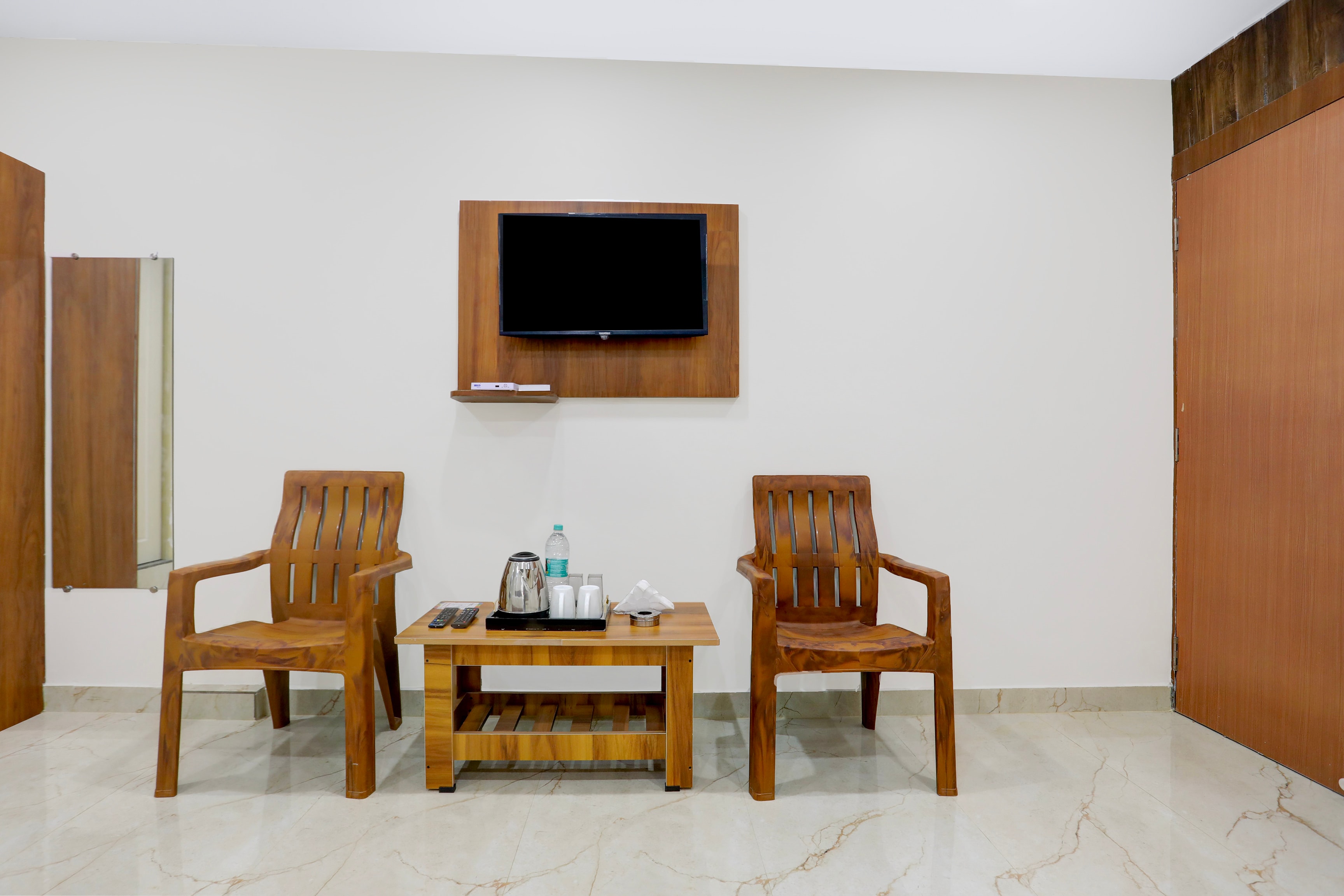 Super Collection O Chikmagalur Zilla Panchayat Formerly Relax Inn - Tap to explore photos