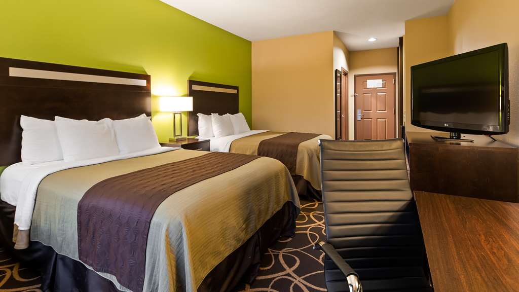 Best Western Plus Kenedy Inn - Tap to explore photos