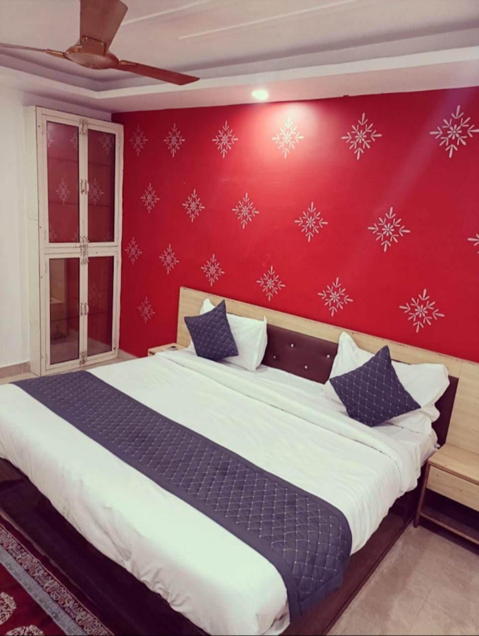 Shyam home stay - Tap to explore photos