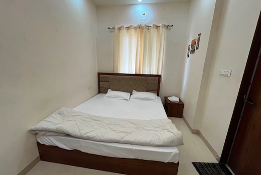 Hotel O Pooja