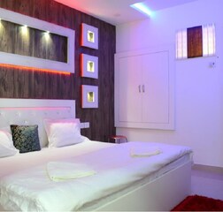 Deluxe Luxuries Room