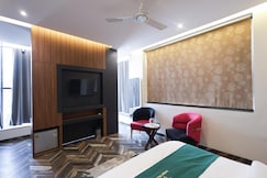Hotel Hardik Palace, Noida