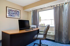 Days Inn & Suites by Wyndham Tampa near Ybor City, Hillsborough