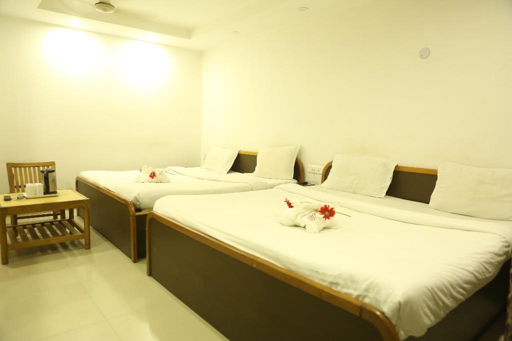 Hotel Kamla Palace - Tap to explore photos