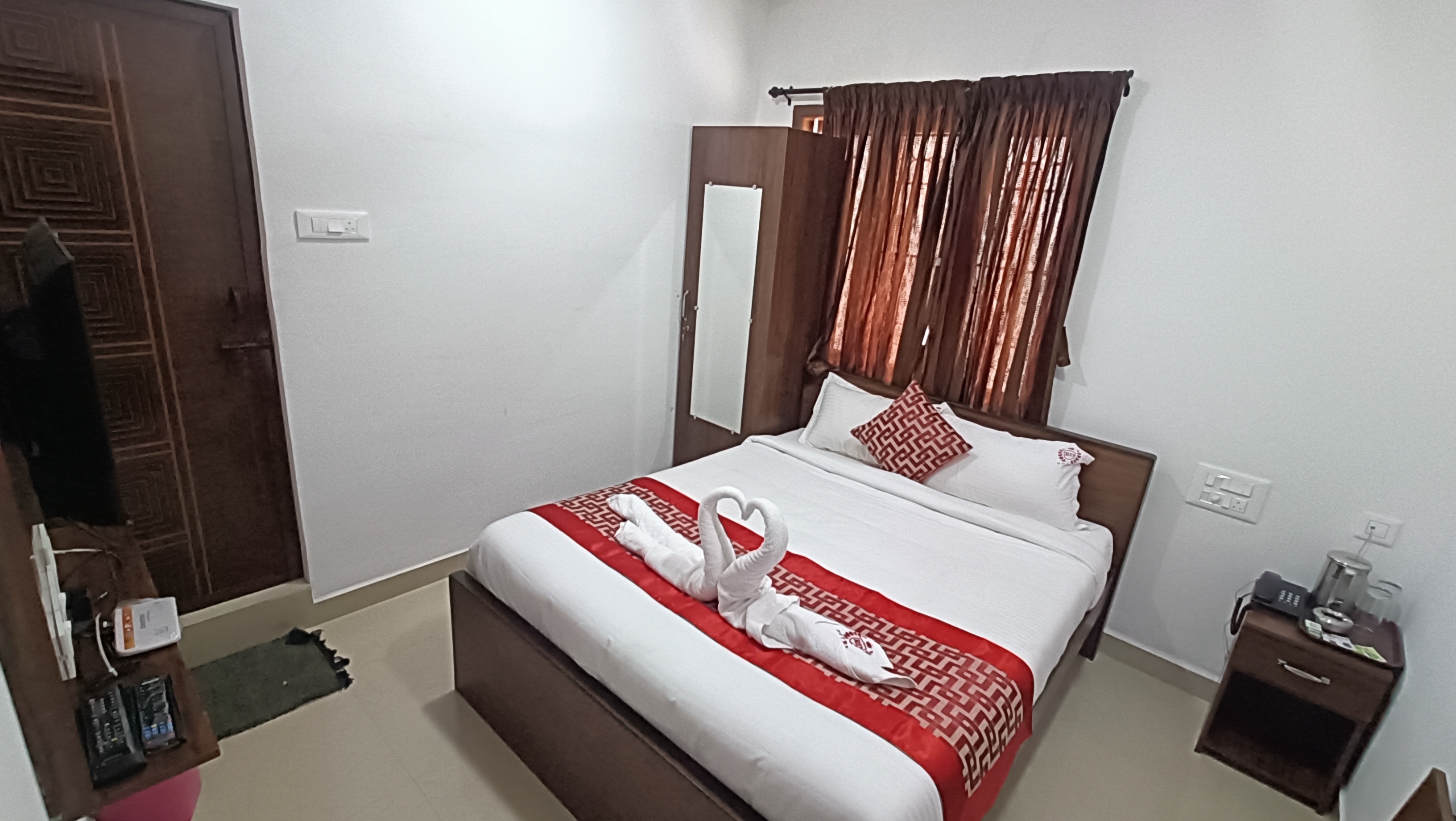 Hotel RD Perundurai - Tap to explore photos