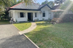 Rosewood Cozy 3 bedroom villa near surf point, Mirissa