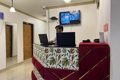 hotel west inn boulevard, Srinagar