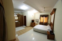 Hotel Dolphin, Jalandhar