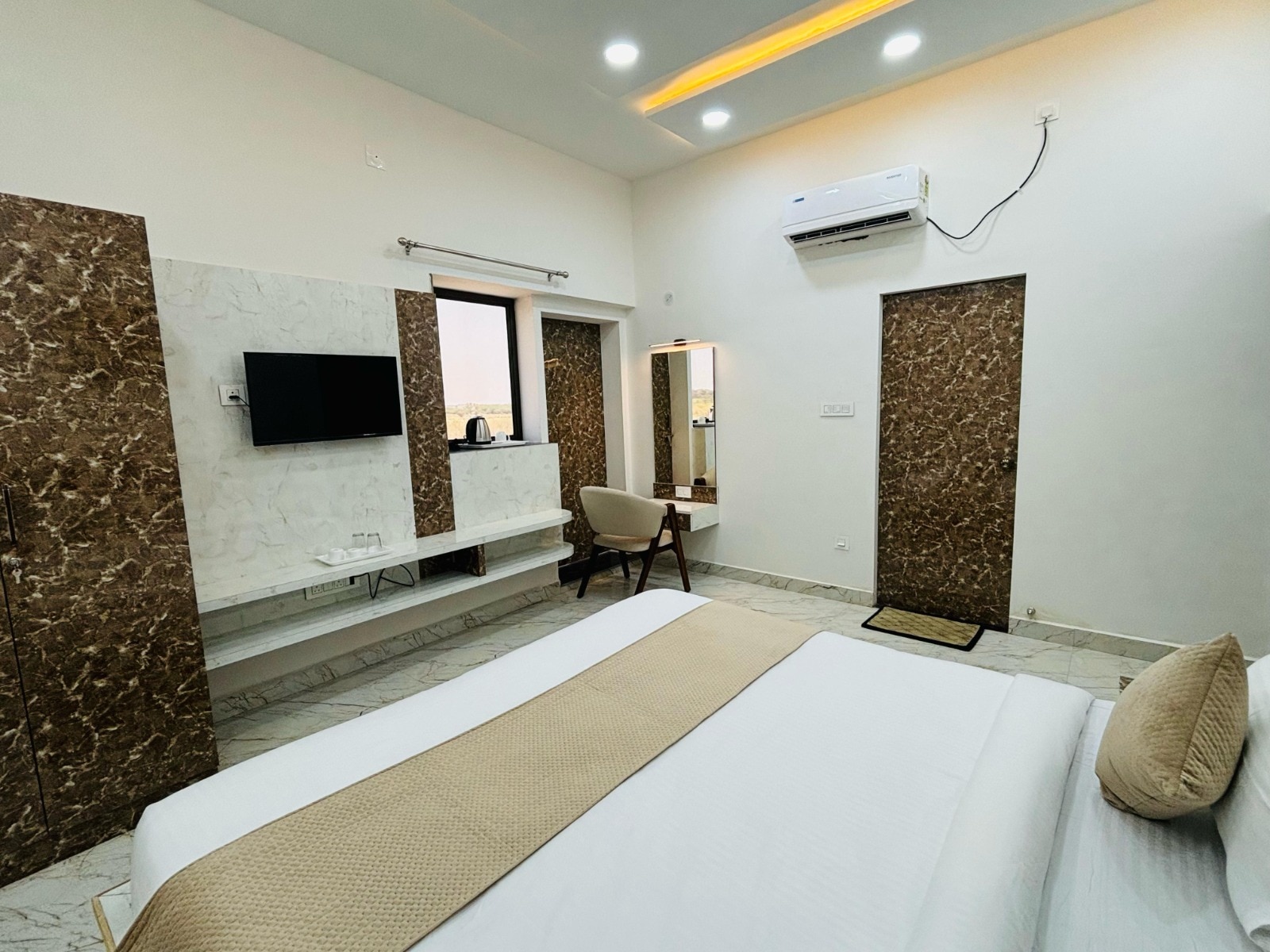 Hotel Shri Tulsi Residency - Tap to explore photos