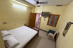 SRI MURUGAN COTTAGE, Palani