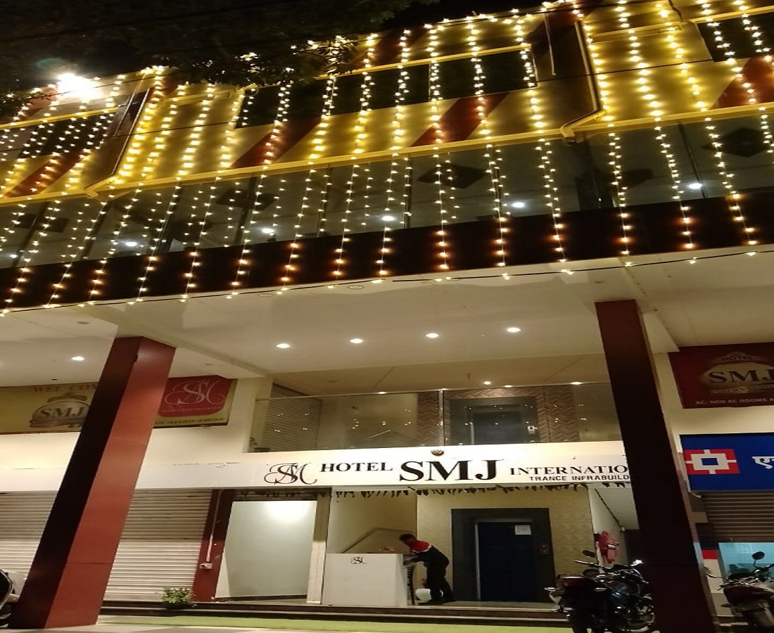 Hotel SMJ International - Tap to explore photos