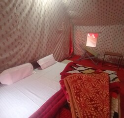 Swiss cottage 1 triple bed
