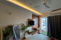 The bourbon stays, Greater Noida