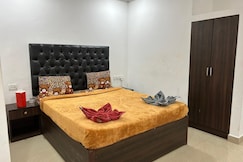 Jerrisa Paradise Deluxe rooms in Calangute, Goa