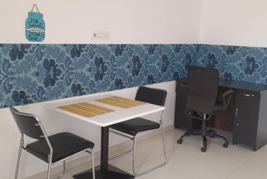 Fullysetup 2bhk Amanora  Seasons