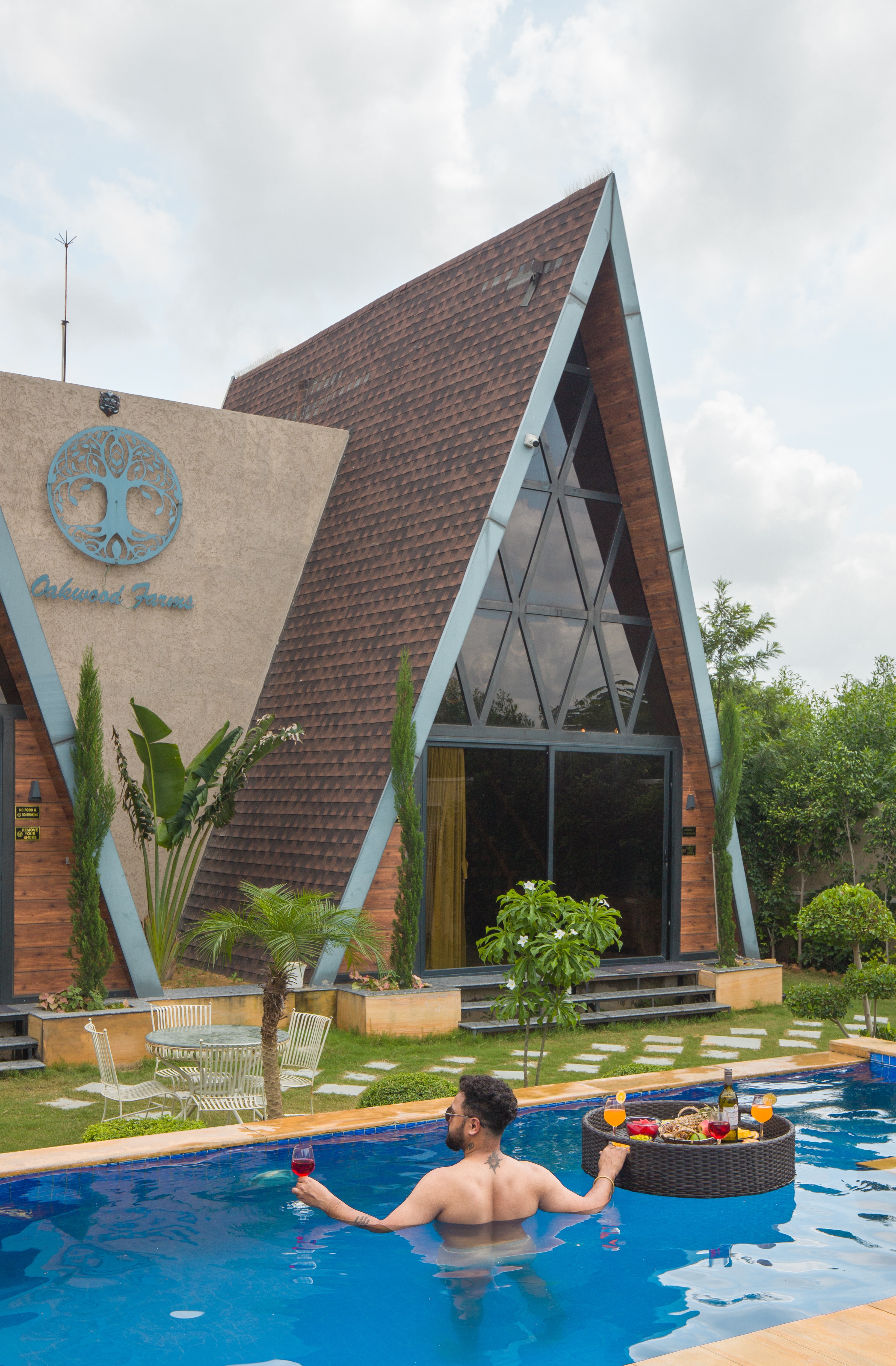 Aesthetic 2 BHK Cottage with Private Pool - Tap to explore photos