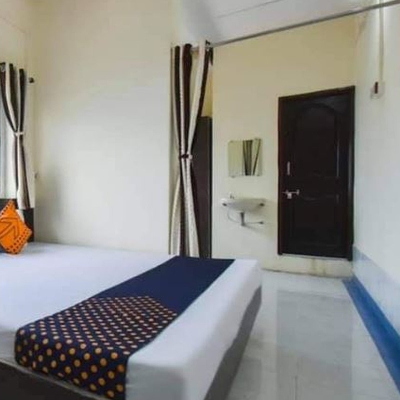 HOTEL SAI PALACE LODGING - Tap to explore photos