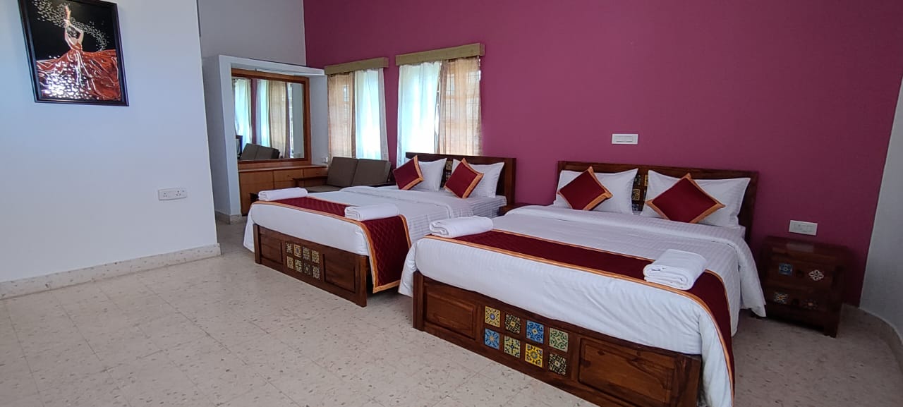 MYSPACE HOLIDAY INN OOTY ROOMS IN A VILLA - Tap to explore photos