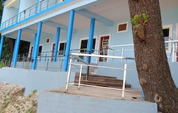 Deluxe Ac with side sea facing Room