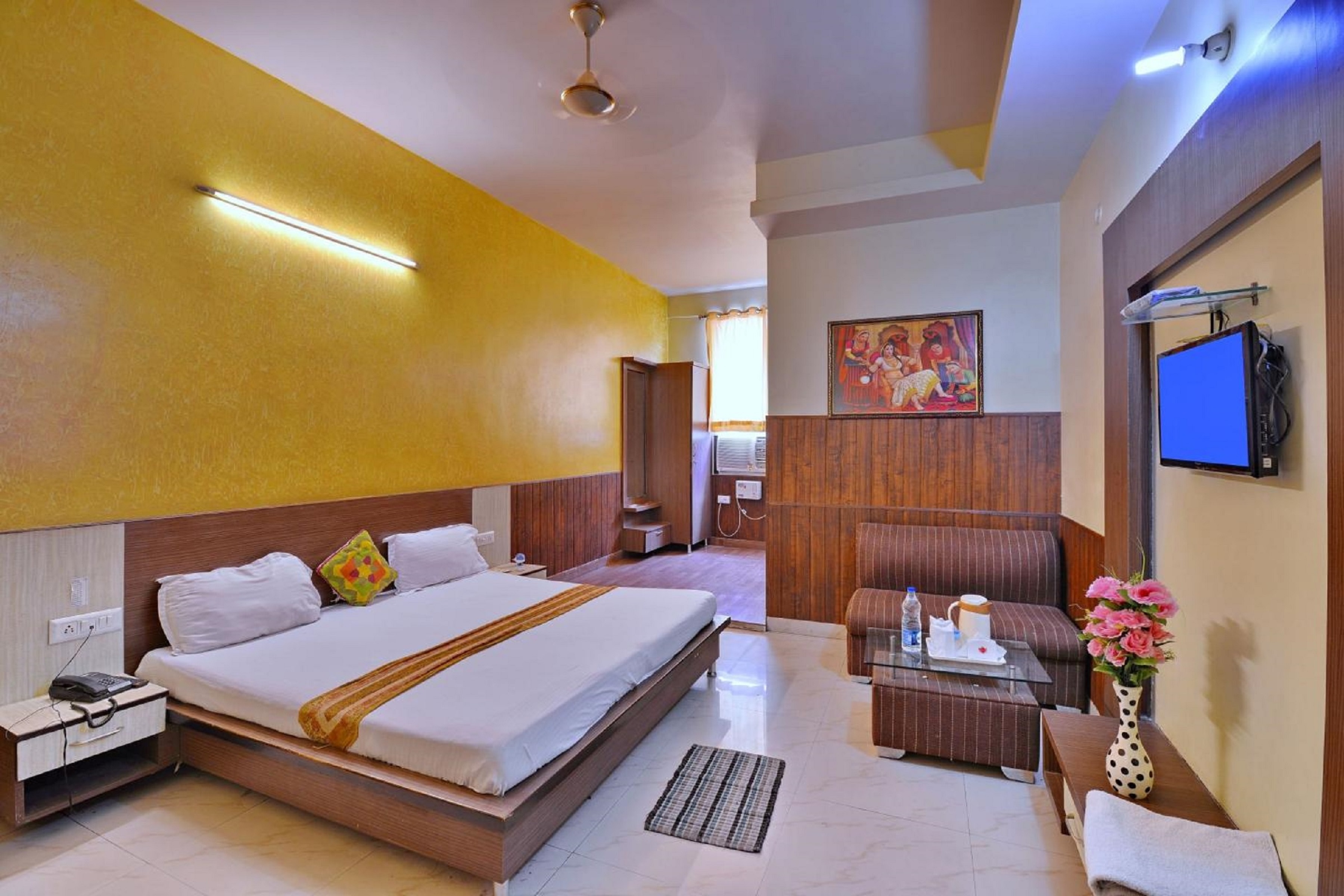 AARYA Hotel - Tap to explore photos