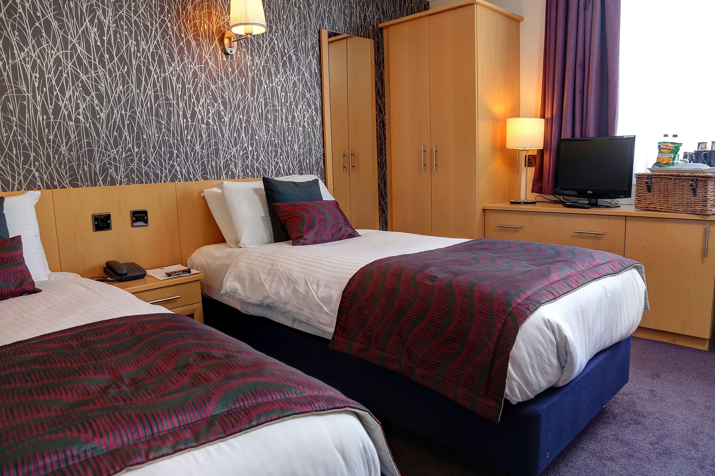 Sure Hotel by Best Western Aberdeen - Tap to explore photos