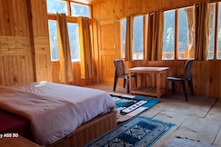 Themysteryworld a-wooden tree cottege, Jibhi